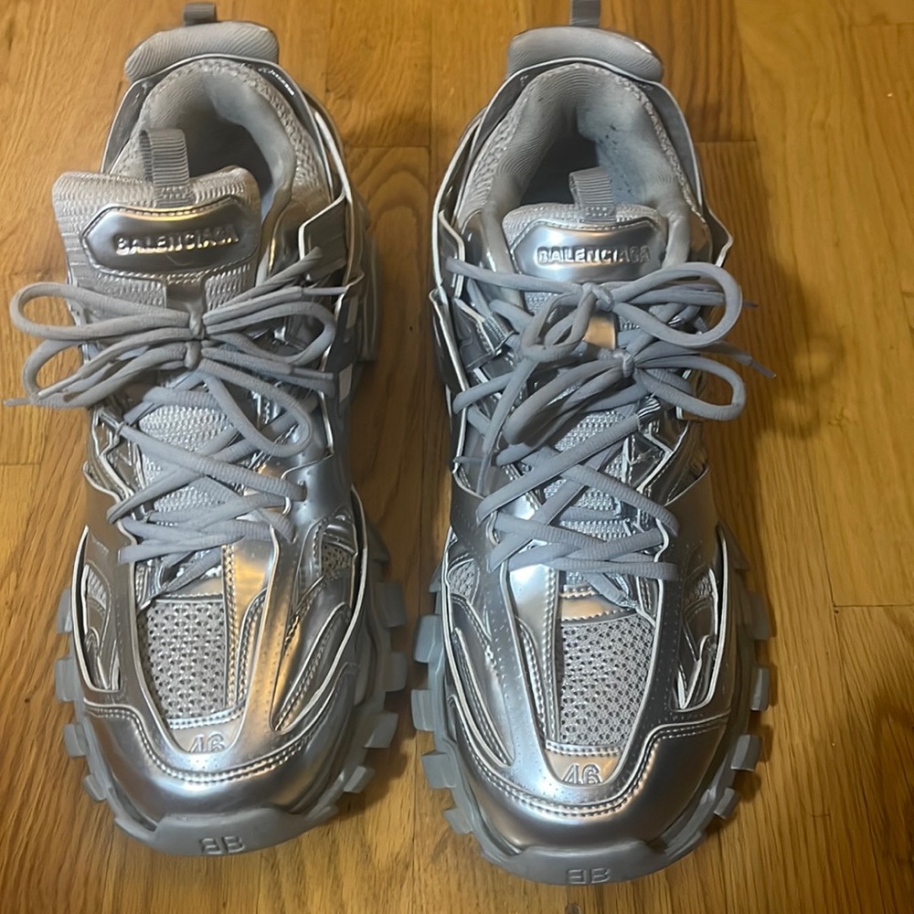 Men’s Balenciaga silver size 46